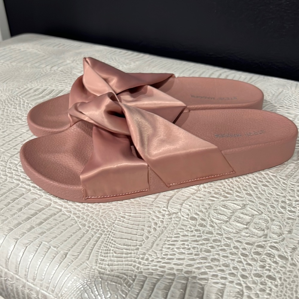 Steve Madden Pink Knot Slides